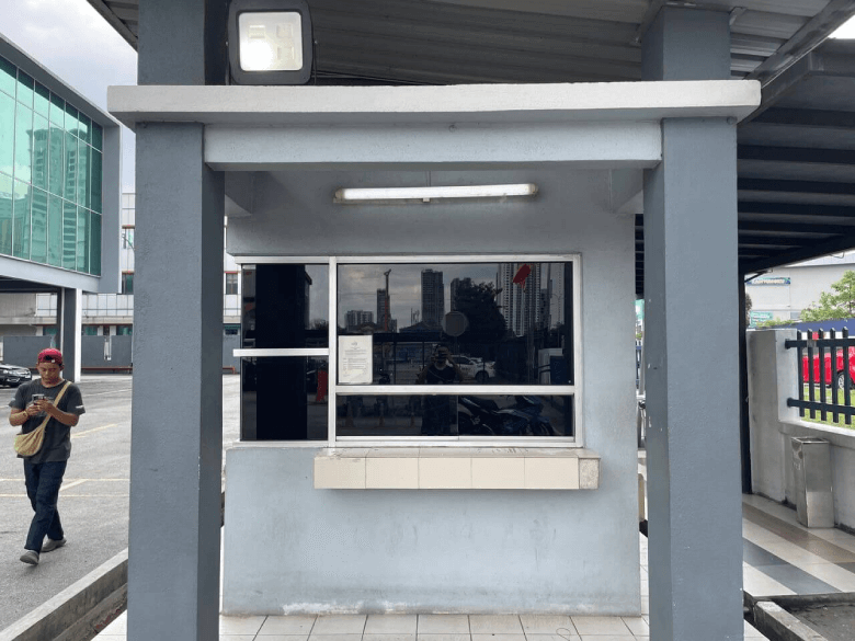 BANGUNAN-165 - TINTED WINDOW GLASS FILM PUCHONG SPECIALIST THE BEST DEAL TIPS FOR WINDOW TINTING BANDAR KINRARA