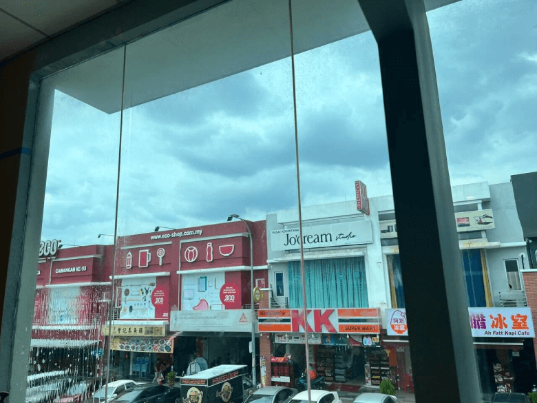 BUILDING-90 - TINTED WINDOW GLASS FILM PUCHONG SPECIALIST HOW TO FIND THE BEST DEAL TINTED PUCHONG INDAH