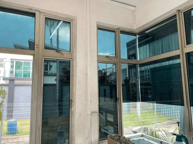 THE BEST FIND OUT GREAT TINTED BUILDING TAMAN PUTRA PERDANA