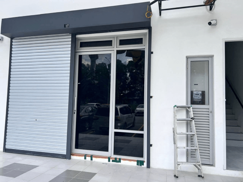 OFFICE-11 - TINTED WINDOW GLASS FILM PUCHONG SPECIALIST HOW TO GET FANTASTIC DEAL TINTED WINDOW FILM PUCHONG