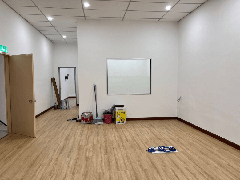 OFFICE-13 - TINTED WINDOW GLASS FILM PUCHONG SPECIALIST THE BEST DEAL TIPS FOR WINDOW TINTING PUCHONG