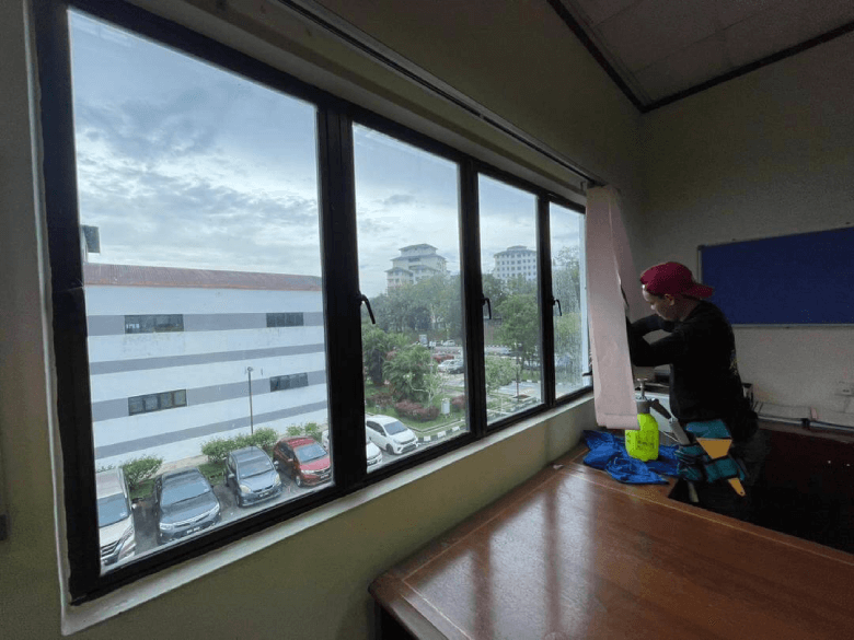OFFICE-145 - TINTED WINDOW GLASS FILM PUCHONG SPECIALIST THE BEST QUALITY TINTED OFFICE TAMAN PUTRA PERDANA
