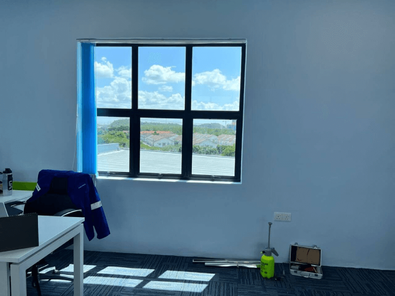 OFFICE-23 - TINTED WINDOW GLASS FILM PUCHONG SPECIALIST THE BEST FACTOR TO CONSIDER TINTED OFFICE BANDAR KINRARA