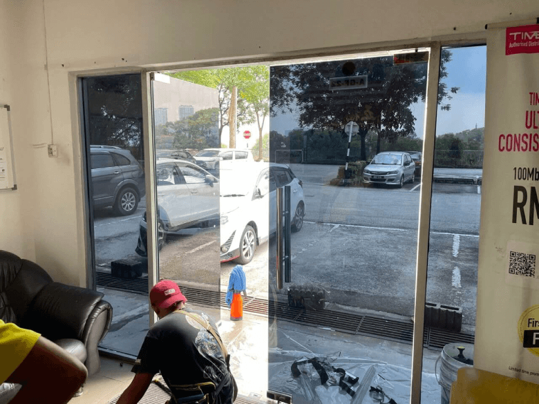 OFFICE-34 - TINTED WINDOW GLASS FILM PUCHONG SPECIALIST THE BEST FACTOR FOR TINTED OFFICE TAMAN PUTRA PRIMA