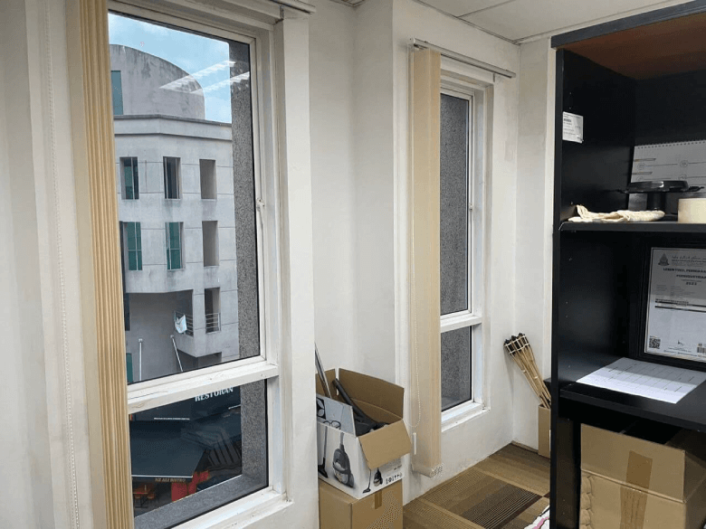 OFFICE-41 - TINTED WINDOW GLASS FILM PUCHONG SPECIALIST THE BEST QUALITY WINDOW FILM PUCHONG PRIMA