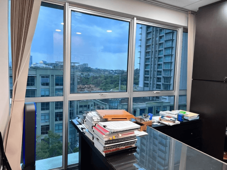 OFFICE-53 - TINTED WINDOW GLASS FILM PUCHONG SPECIALIST THE BEST FACTOR TO CONSIDER TINTED OFFICE PUCHONG PERMAI