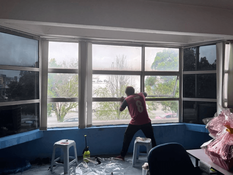 TINY-11 - TINTED WINDOW GLASS FILM PUCHONG SPECIALIST THE BEST COMPLETE CHECKLIST FOR TINTED GLASS BANDAR SIERRA 16