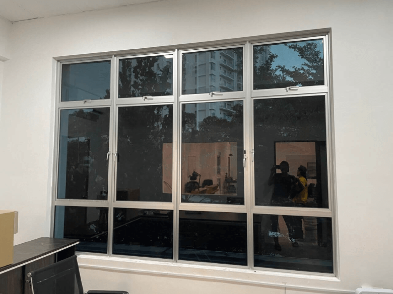TINY-15 - TINTED WINDOW GLASS FILM PUCHONG SPECIALIST THE BEST FACTOR TO CONSIDER WINDOW FILM BANDAR RIMBAYU