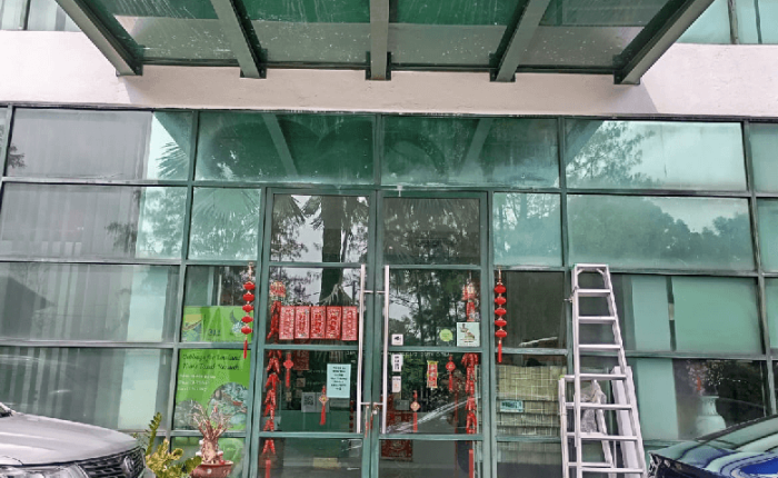 THE BEST ULTIMATE TINTED WINDOW FILM TREND TAMAN SAUJANA PUCHONG