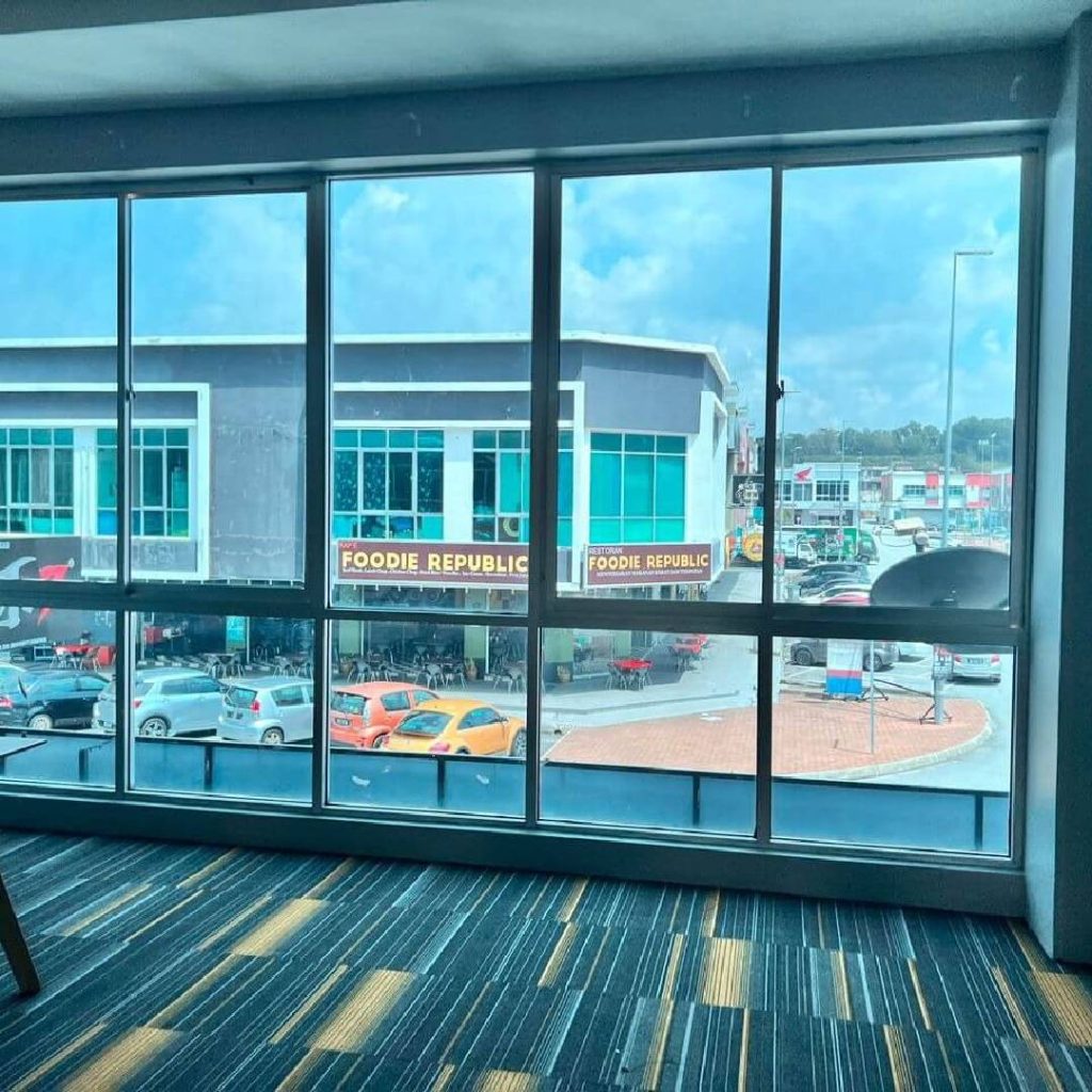 TINY-229 - TINTED WINDOW GLASS FILM PUCHONG SPECIALIST THE BEST GREAT DEAL TINTED BANDAR NUSAPUTRA