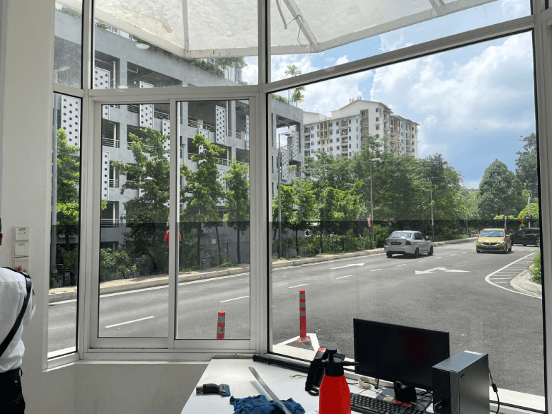 TINY-31 - TINTED WINDOW GLASS FILM PUCHONG SPECIALIST THE BEST EXPERT ADVISE TINTED BUILDING BANDAR SIERRA 16
