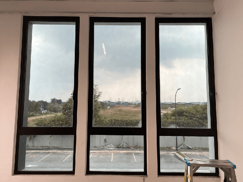 TINY-58 - TINTED WINDOW GLASS FILM PUCHONG SPECIALIST THE BEST FACTOR TO WINDOW FILM TAMAN WAWASAN PUCHONG