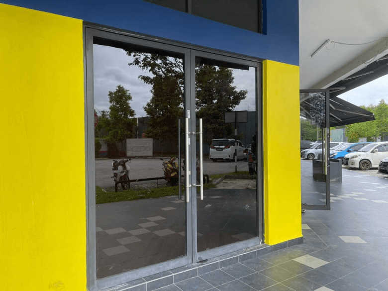 kedai-99 - TINTED WINDOW GLASS FILM PUCHONG SPECIALIST THE BEST FACTOR TO CONSIDER WINDOW FILM PUCHONG HARTAMAS